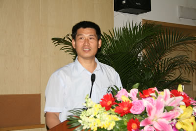 中國(guó)科學(xué)院副院長(zhǎng)詹文龍致辭